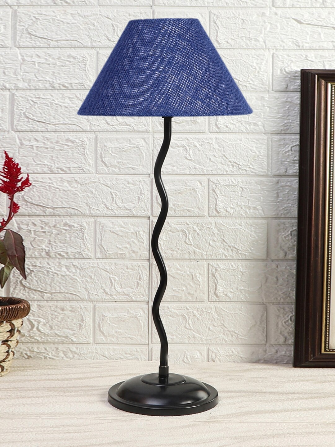 

Devansh Blue & Black Textured Jute Zig Zag Table Lamp With Iron Base