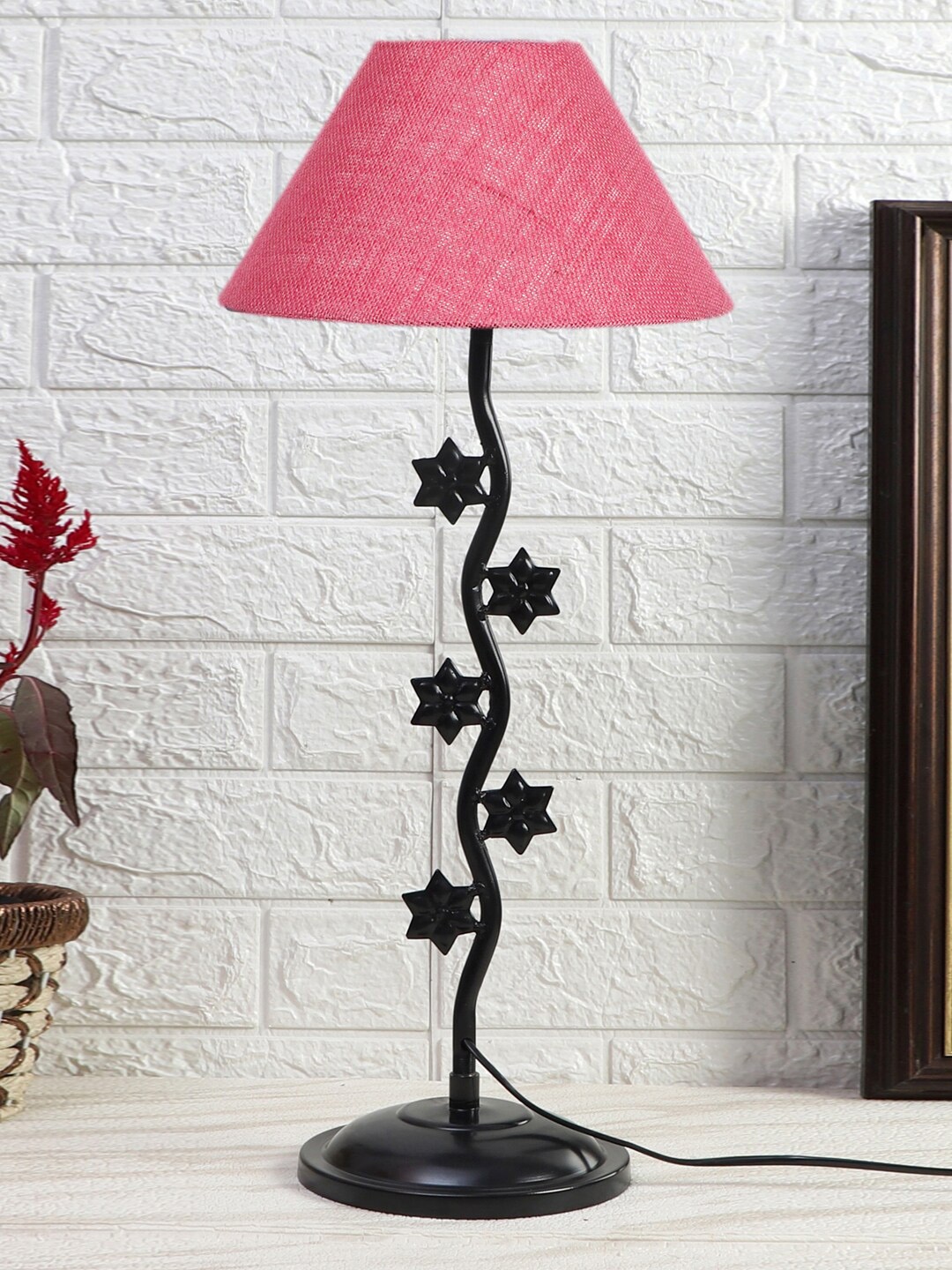 

Devansh Pink & Black Textured Jute Zig Zag Table Lamp With Iron Base