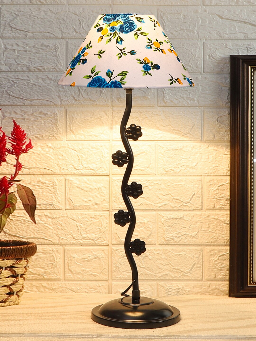 

Devansh White & Blue Floral Printed Cotton Zig Zag Table Lamp With Iron Base