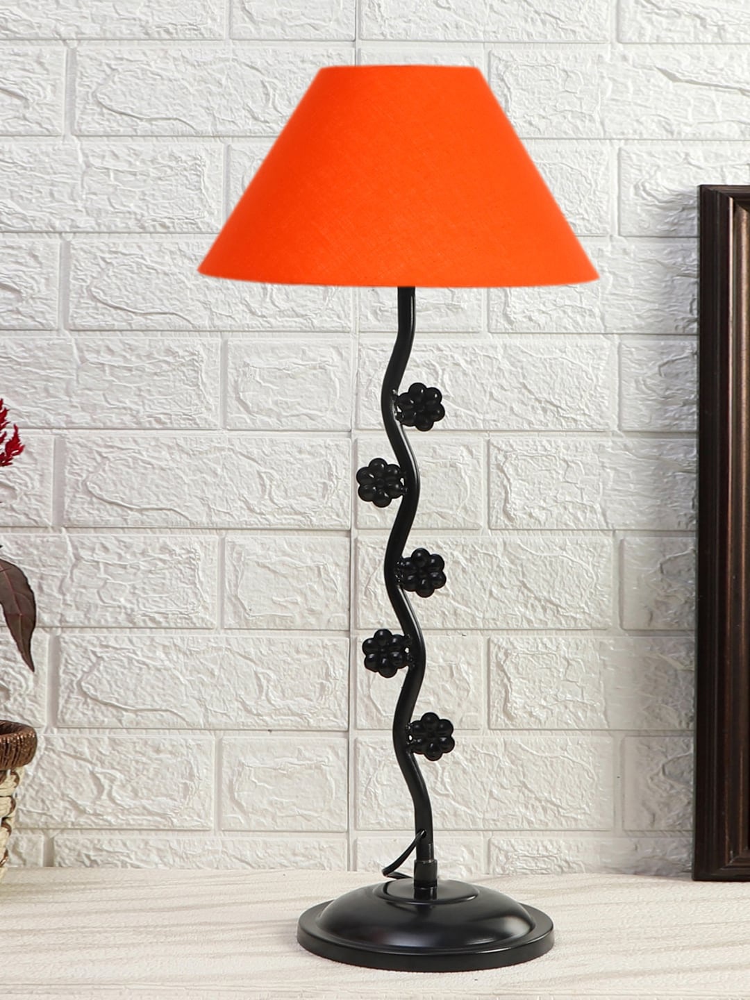 

Devansh Orange & Black Textured Cotton Zig Zag Table Lamp With Iron Base