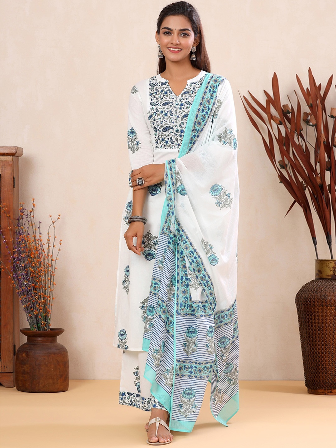 

mirari Women Floral Printed Pure Cotton Kurta With Palazzos & Dupatta, White