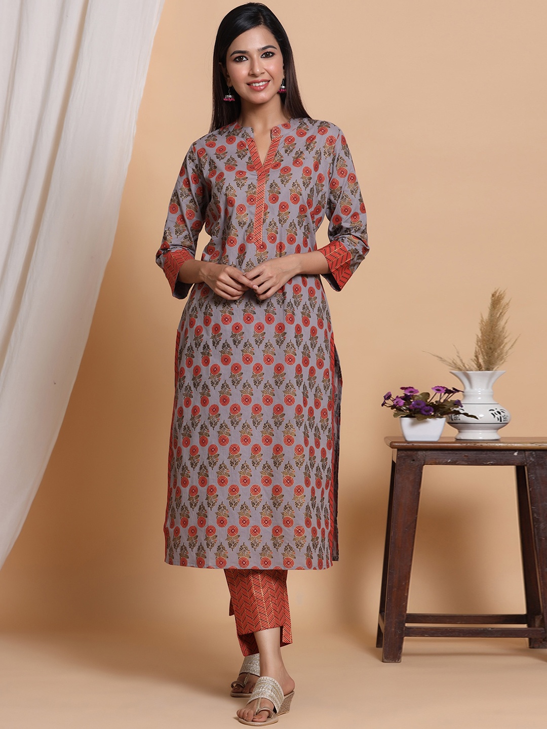 

mirari Women Floral Printed Pure Cotton Kurta With Trousers & Dupatta, Grey