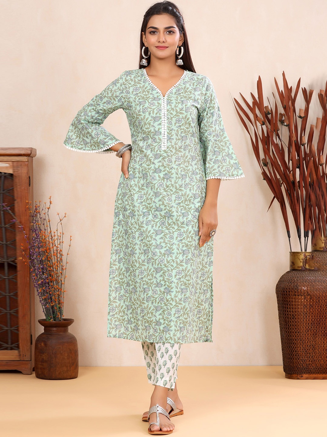 

mirari Women Floral Printed Pure Cotton Kurta with Trousers, Turquoise blue
