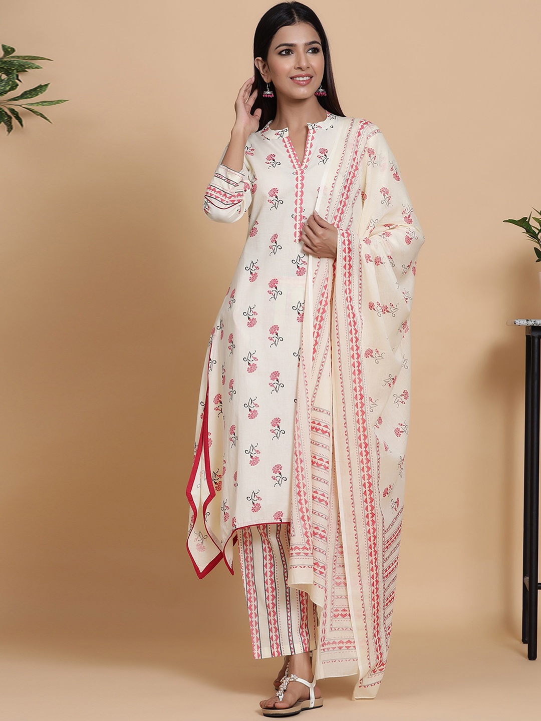 

mirari WOMEN WHITE AND RED FLORAL PRINTED KURTA WITH TROUSER & DUPATTA, Pink