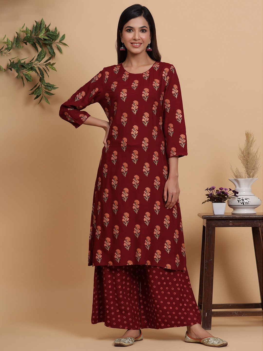 

mirari FLORAL PRINTED KURTA AND PALAZZO, Maroon