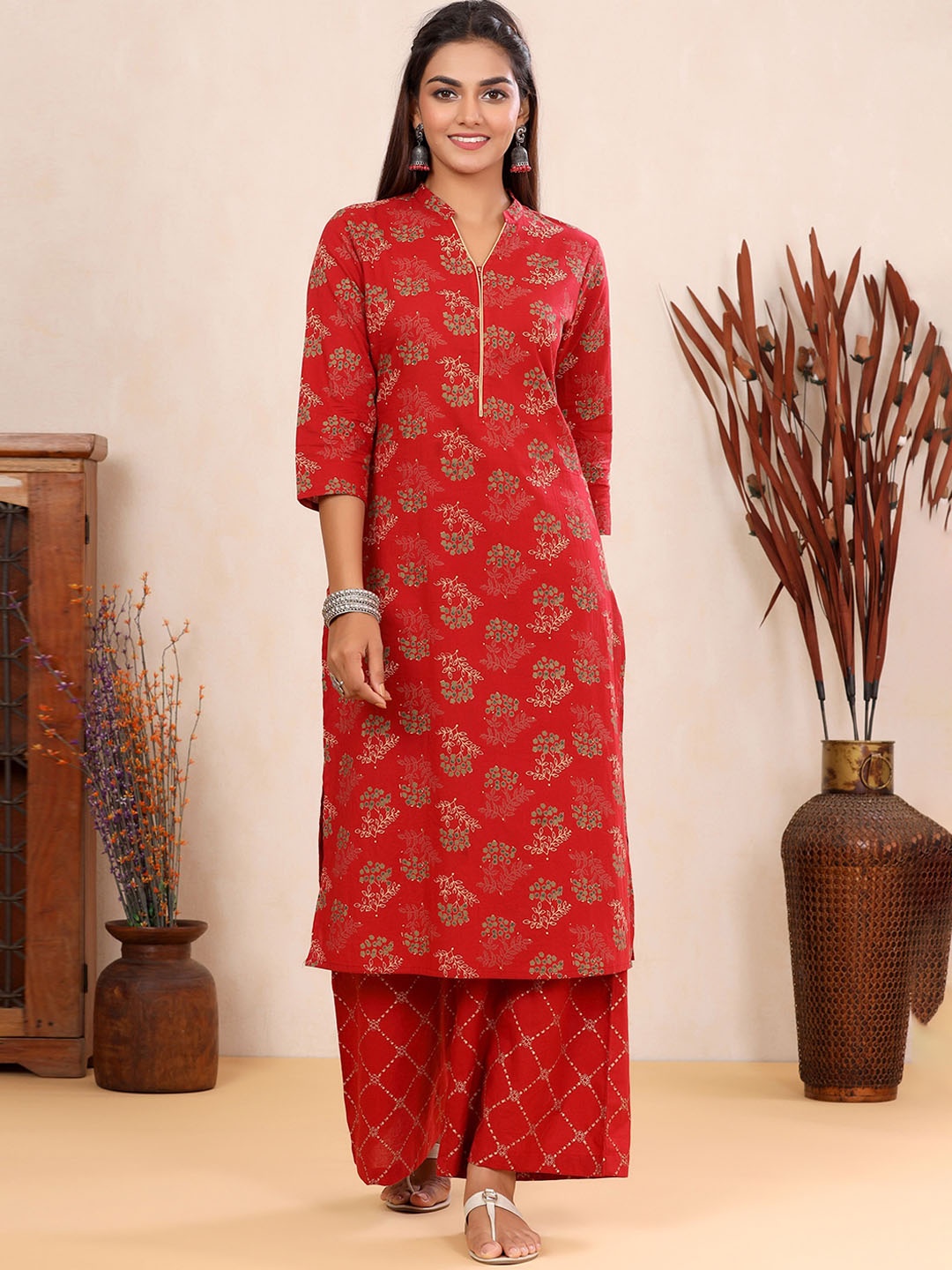 

mirari Women Floral Printed Pure Cotton Kurta with Palazzos, Red