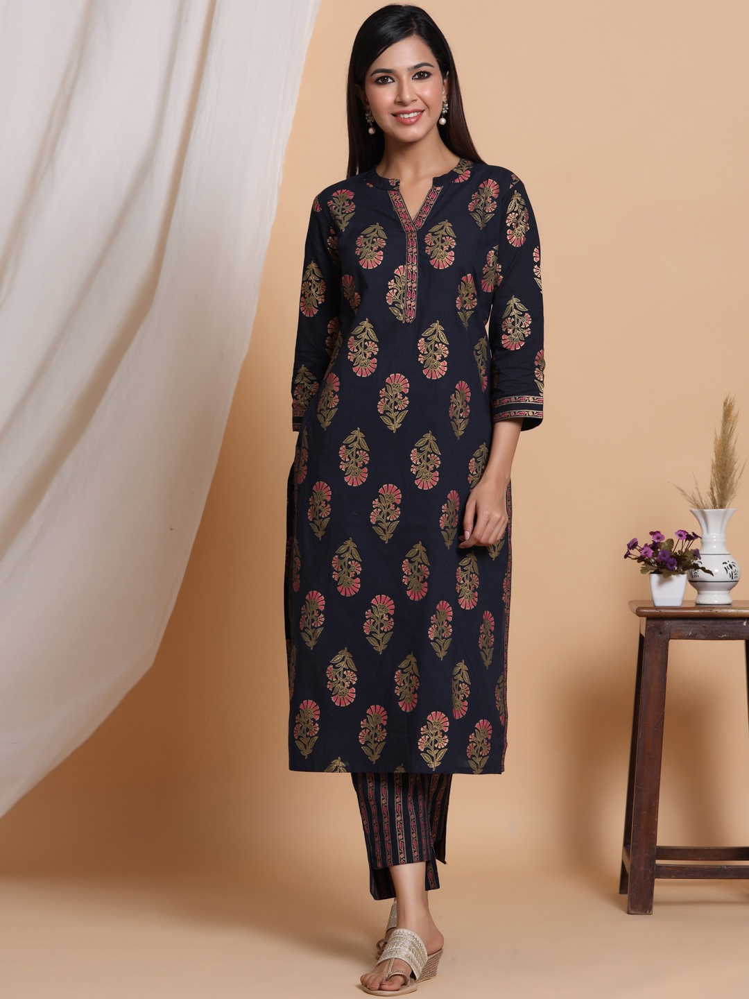 

mirari Floral Printed Pure Cotton Kurta with Trousers & Dupatta, Navy blue