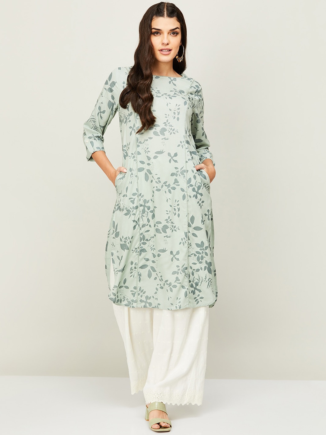 

Melange by Lifestyle Women Floral Printed Panelled Kurta, Green