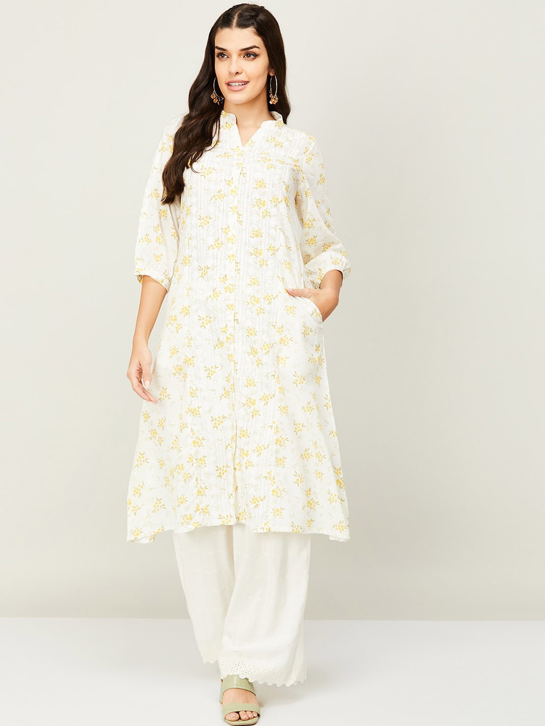 

Melange by Lifestyle Women Floral Printed Thread Work Straight Kurta, White