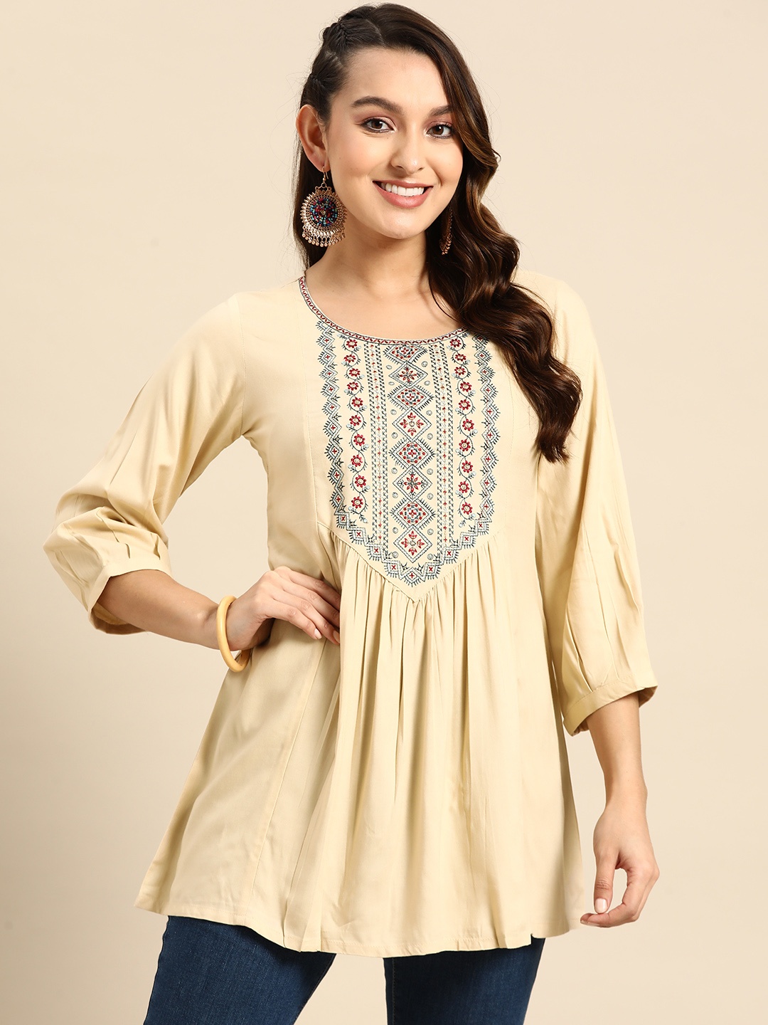 

Sangria Floral Embroidered Longline Top, Cream