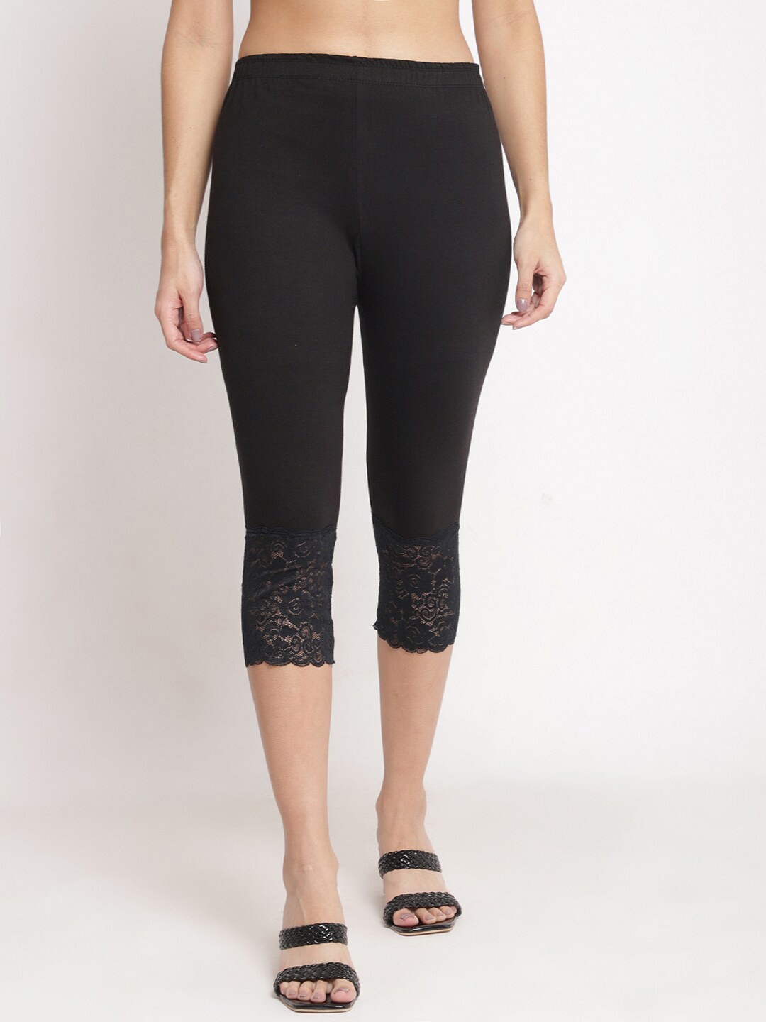 

GRACIT Women Skinny Fit Capris, Black