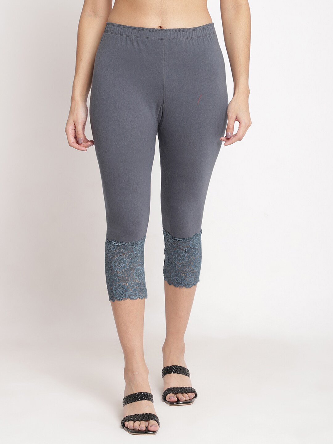 

GRACIT Women Skinny Fit Capris, Grey