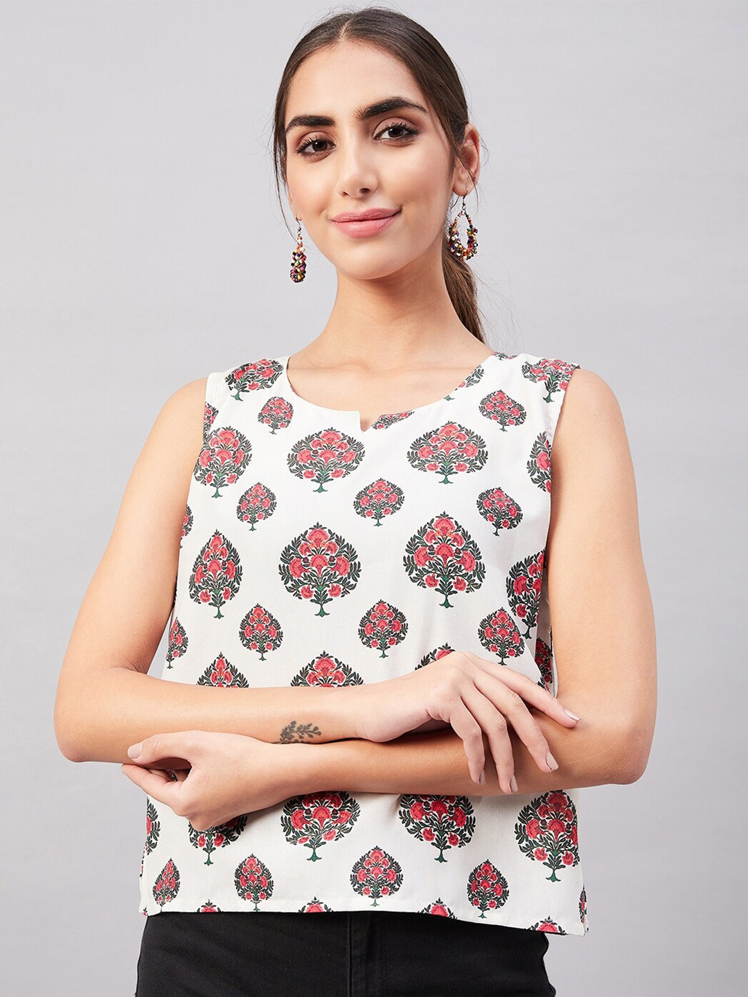 

InWeave Floral Print Round Neck Top, White