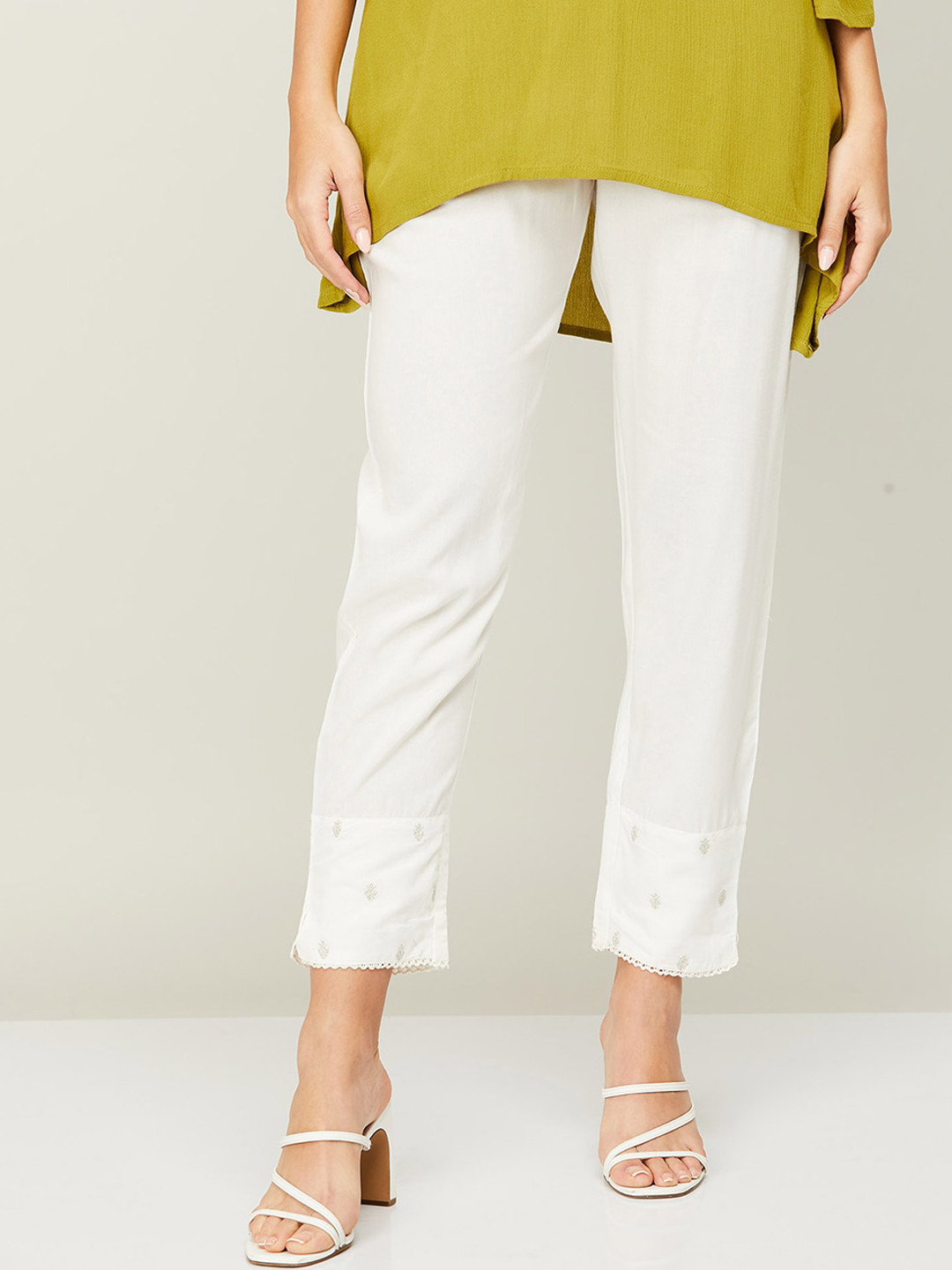 

Melange by Lifestyle Women Relaxed Regular Trousers, White