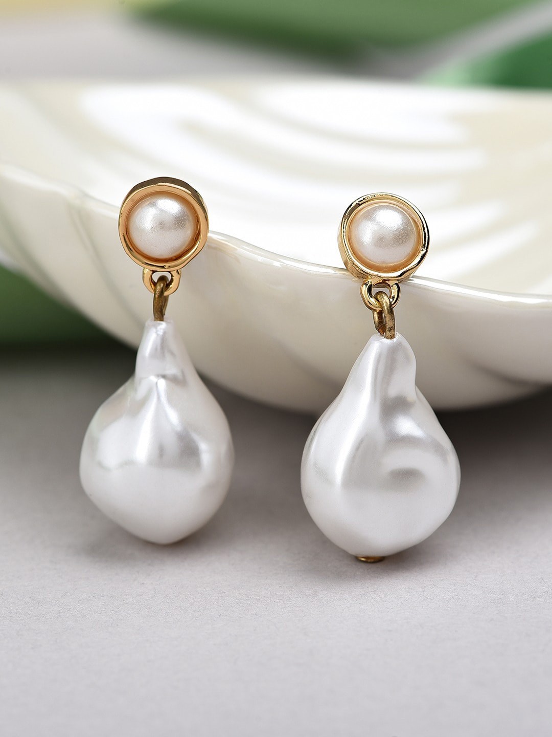 

AMI Gold-Plated Contemporary Drop Earrings