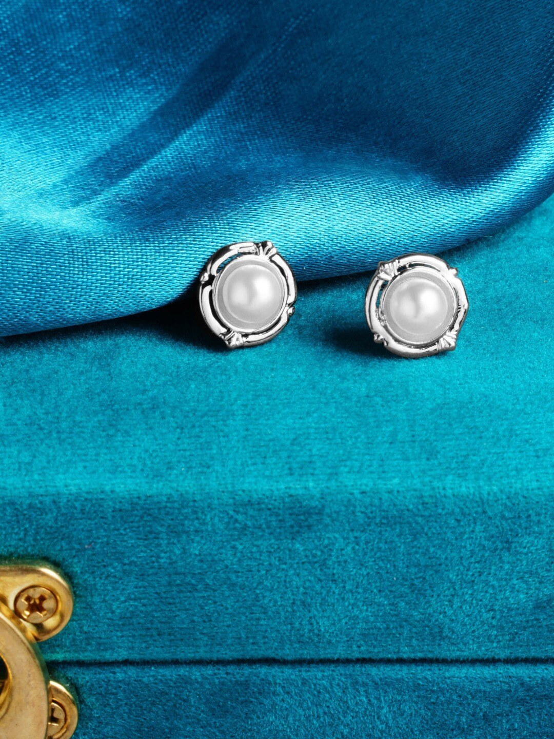 

AMI Silver-Plated Contemporary Studs Earrings