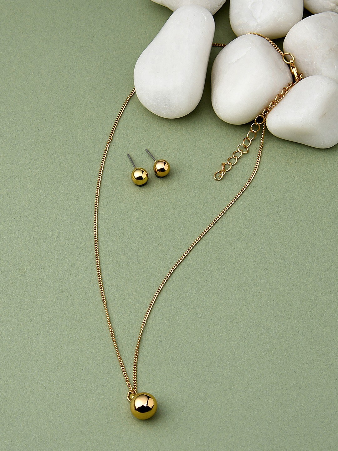 

AMI Women Gold-Plated Pendant and Earrings
