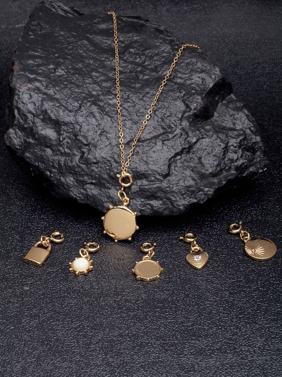 

AMI Set Of 6 Gold-Plated Contemporary Pendants With Chain