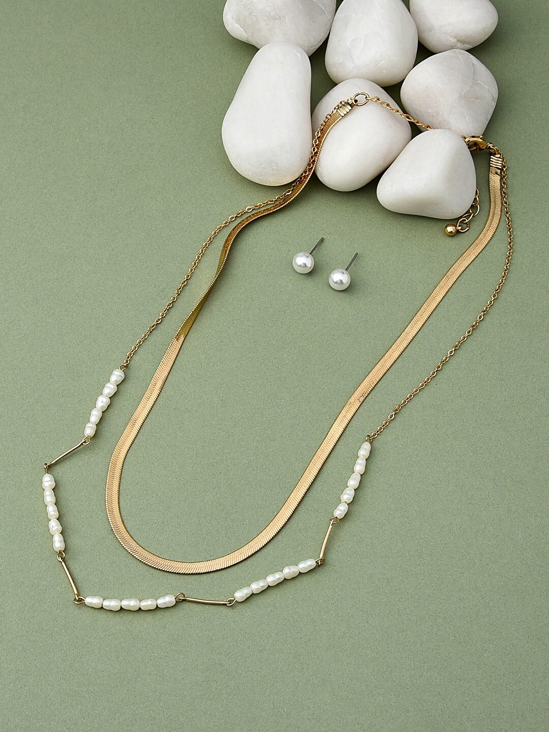 

AMI Women Gold-Plated Double Layered Beaded Necklace and Earrings, White