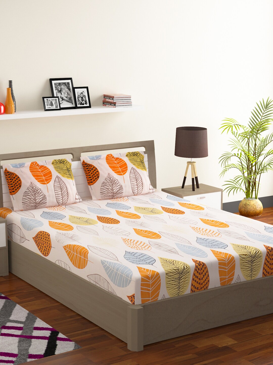 

Rubix Home White & Orange 144 TC Flat Queen Bedsheet with 2 Pillow Covers