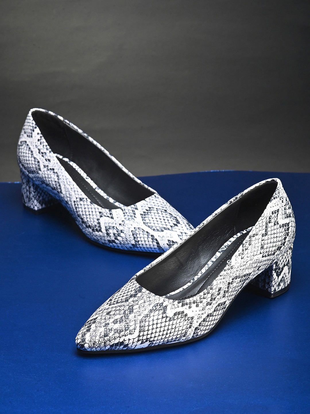 

DressBerry Printed Pointed Toe Block Pumps, White