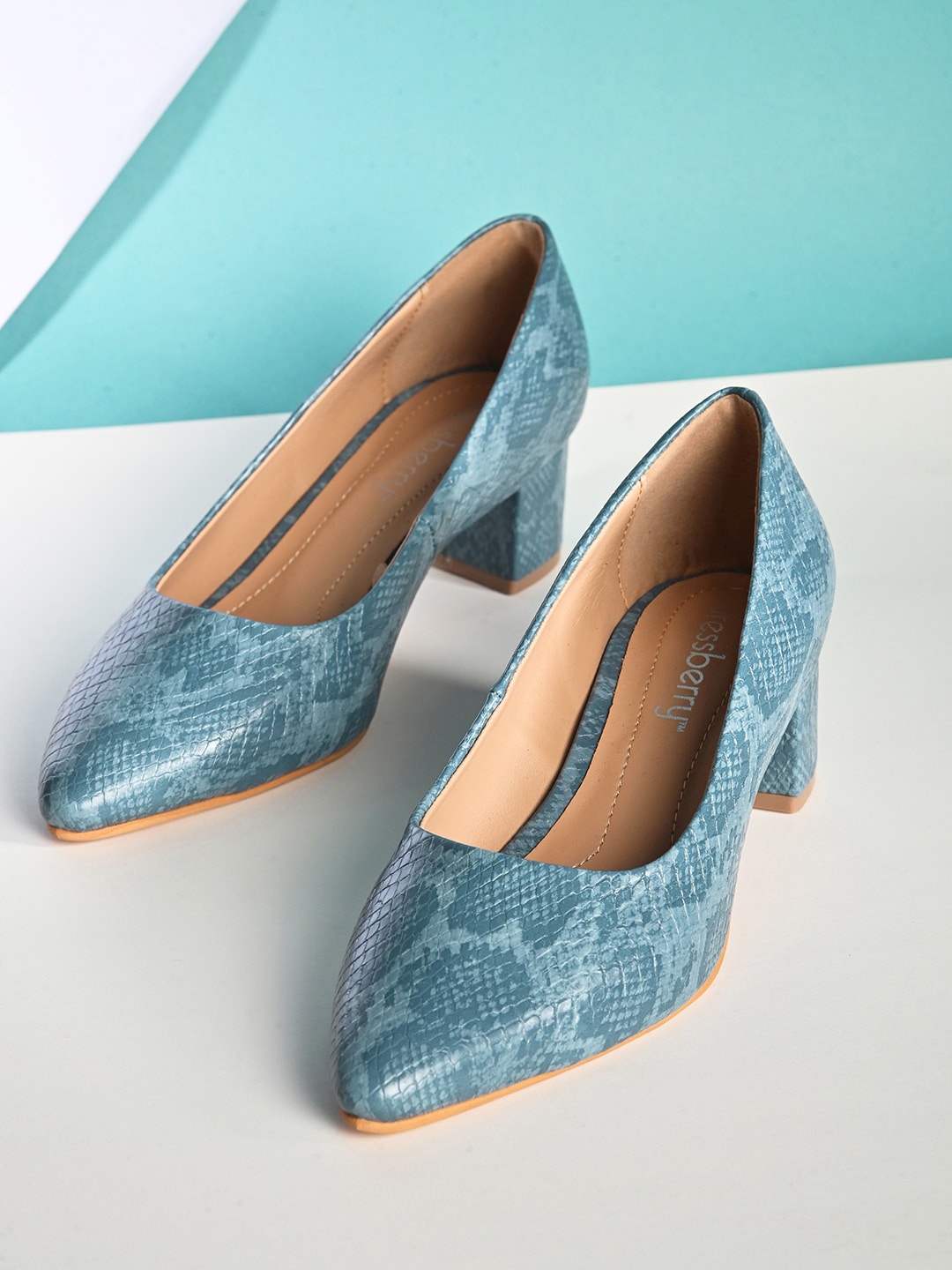 

DressBerry Blue Printed Block Pumps with Buckles
