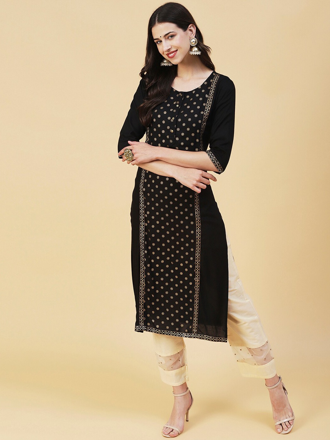 

SKYLEE Women Ethnic Printed Panelled Kurta, Black