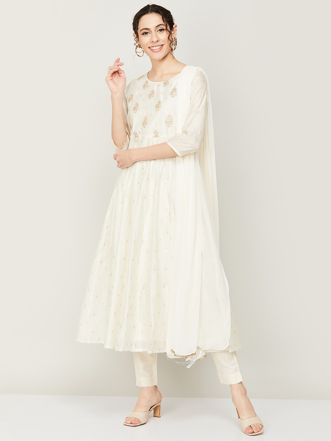 

Melange by Lifestyle Ethnic motifs Embroidered Kurta With Churidar & Dupatta, Off white