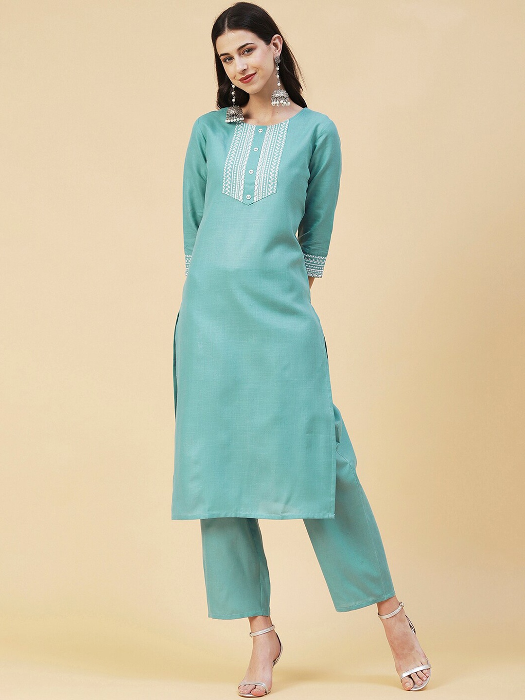 

SKYLEE Women Ethnic Motifs Yoke Design Thread Work Kurta with Palazzos & Dupatta, Turquoise blue