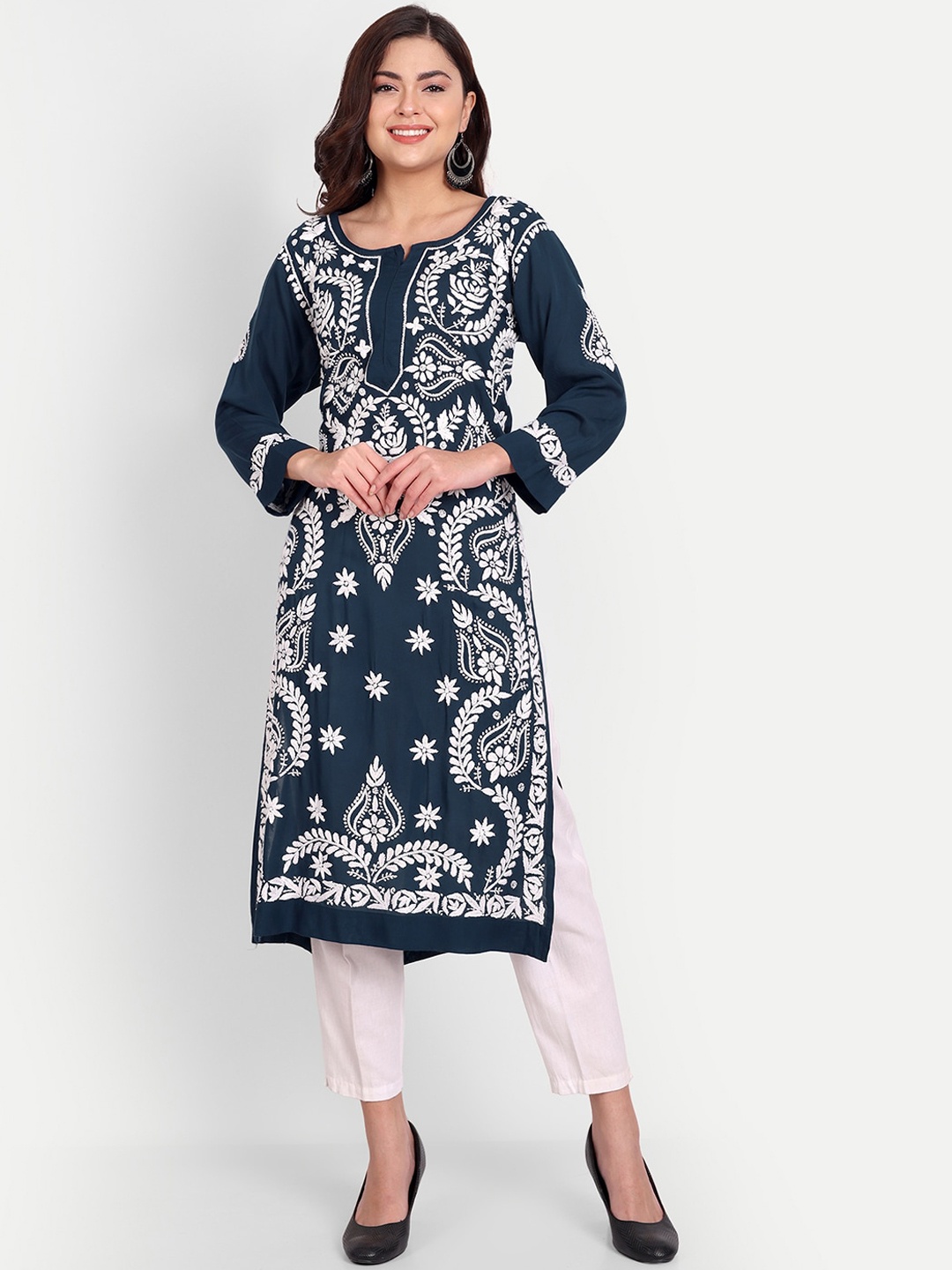 

Indiankala4u Chikankari Embroidered Notch Neck Kurta, Navy blue