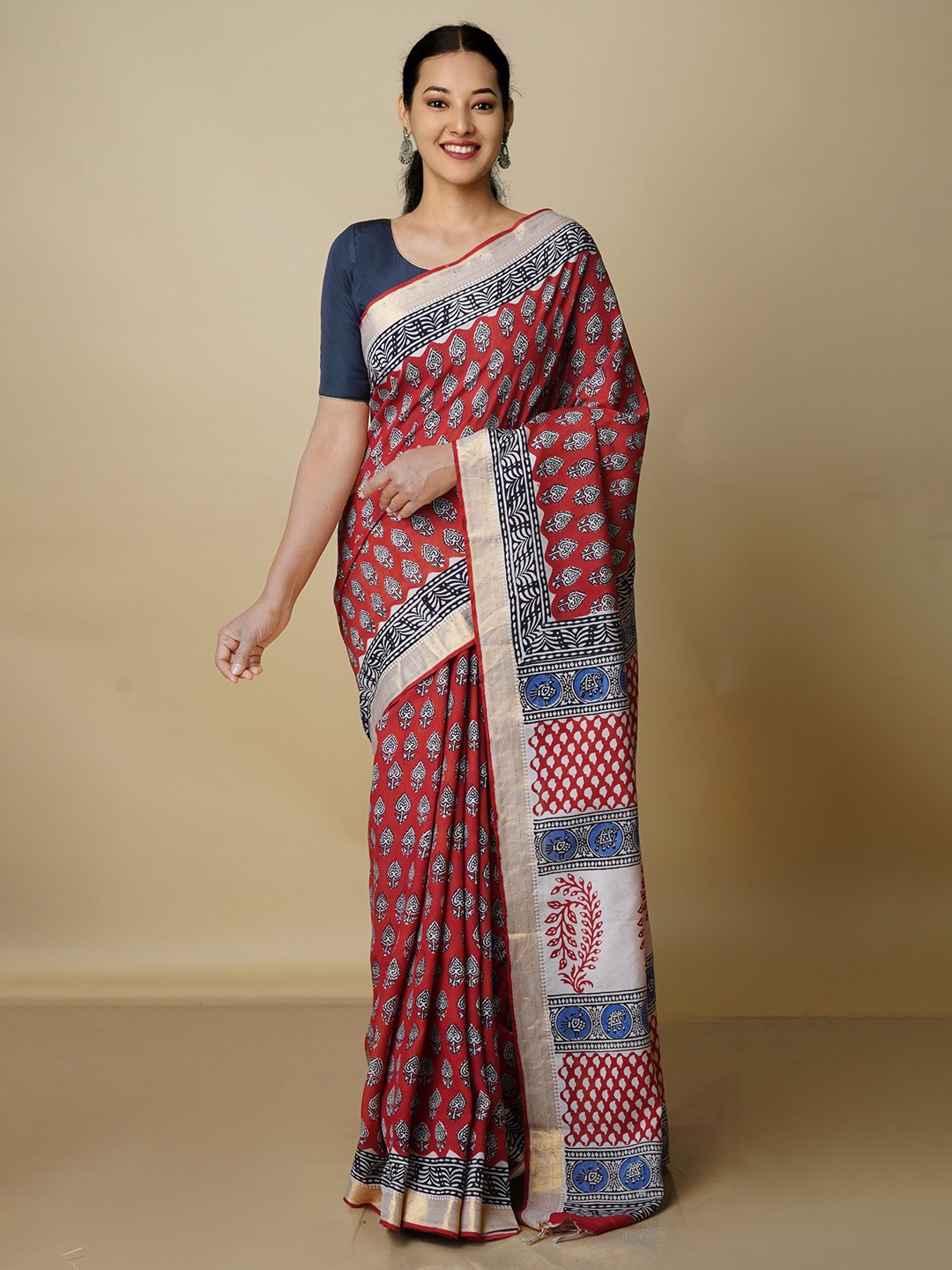 

Unnati Silks Ethnic Motifs Printed Zari Chanderi Handloom Saree, Red