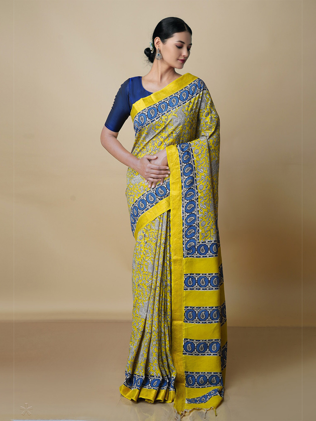 

Unnati Silks Ethnic Motifs Printed Zari Chanderi Handloom Saree, Yellow