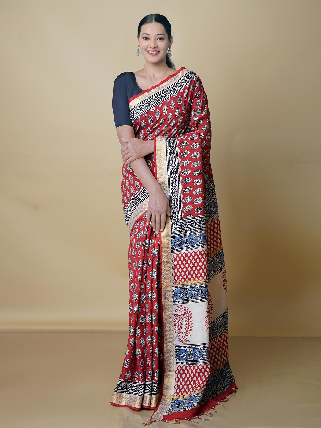 

Unnati Silks Ethnic Motifs Printed Zari Chanderi Handloom Saree, Red