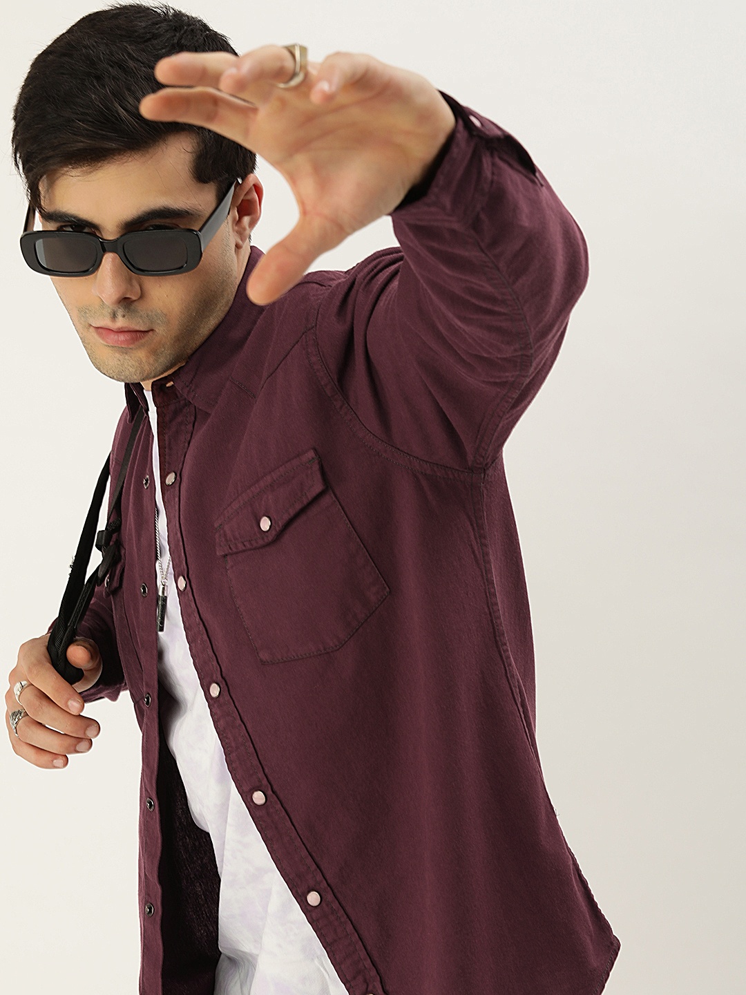 

Kook N Keech Men Regular Fit Spread Collar Casual Shirt, Maroon