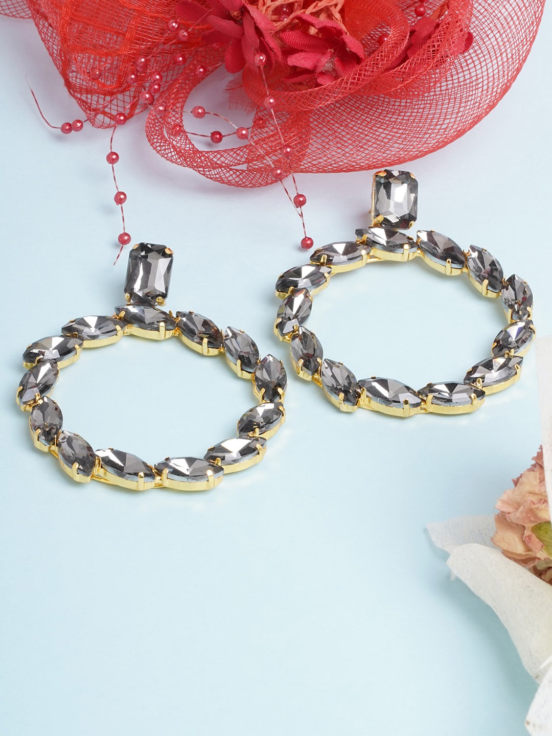 

DressBerry Gold-Plated Circular Drop Earrings, White