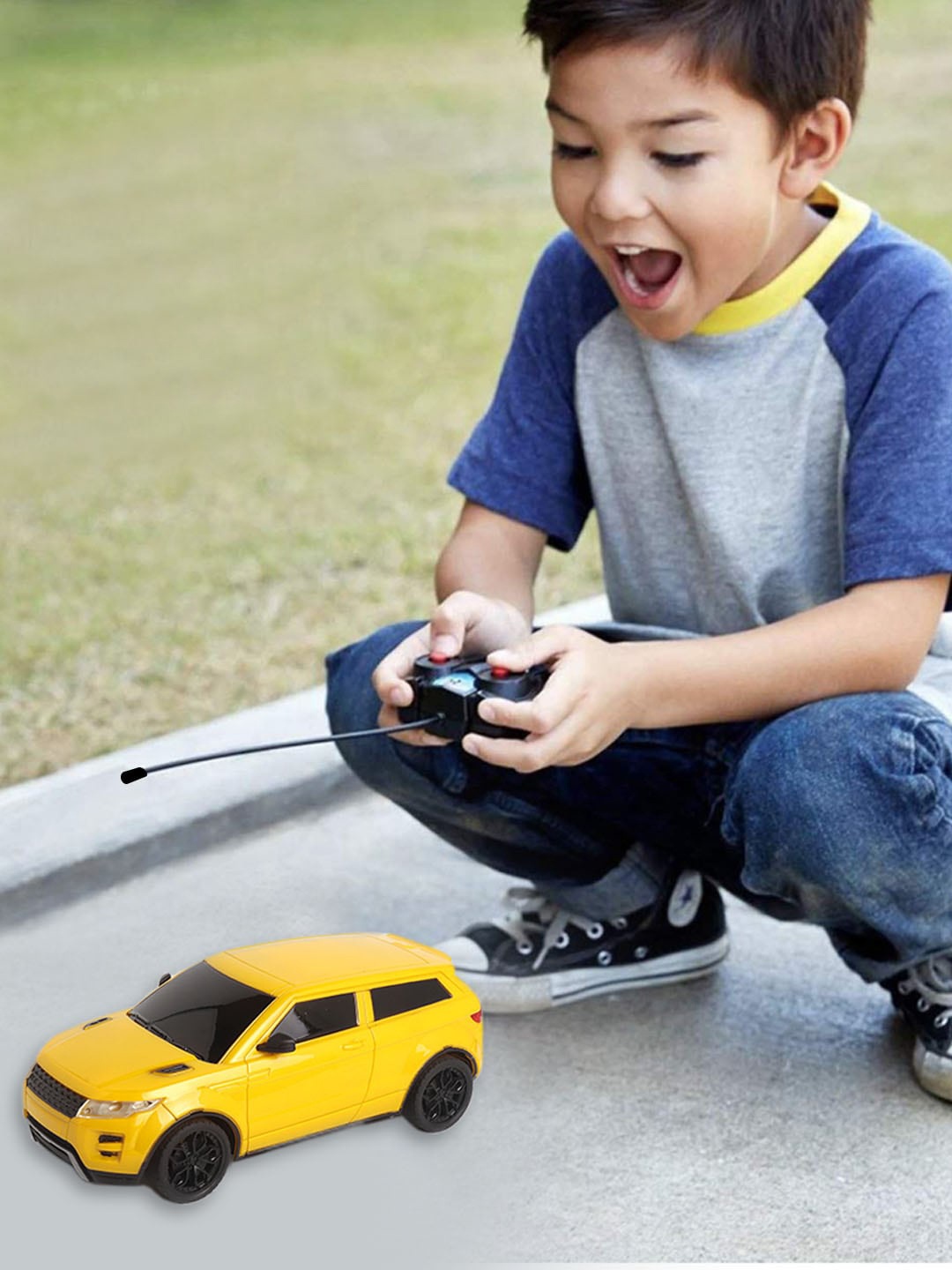 

WEMBLEY High Speed Mini 1:24 Scale Rechargeable Remote Control Car, Yellow