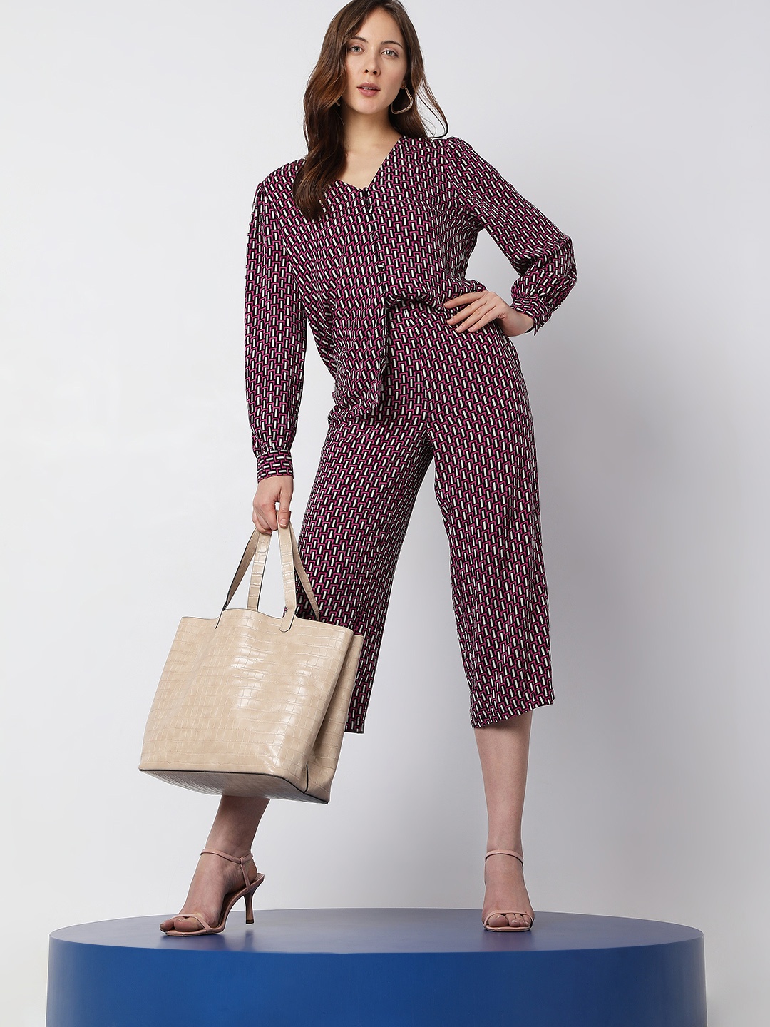 

Vero Moda Women Pink Printed Straight Fit High-Rise Trousers