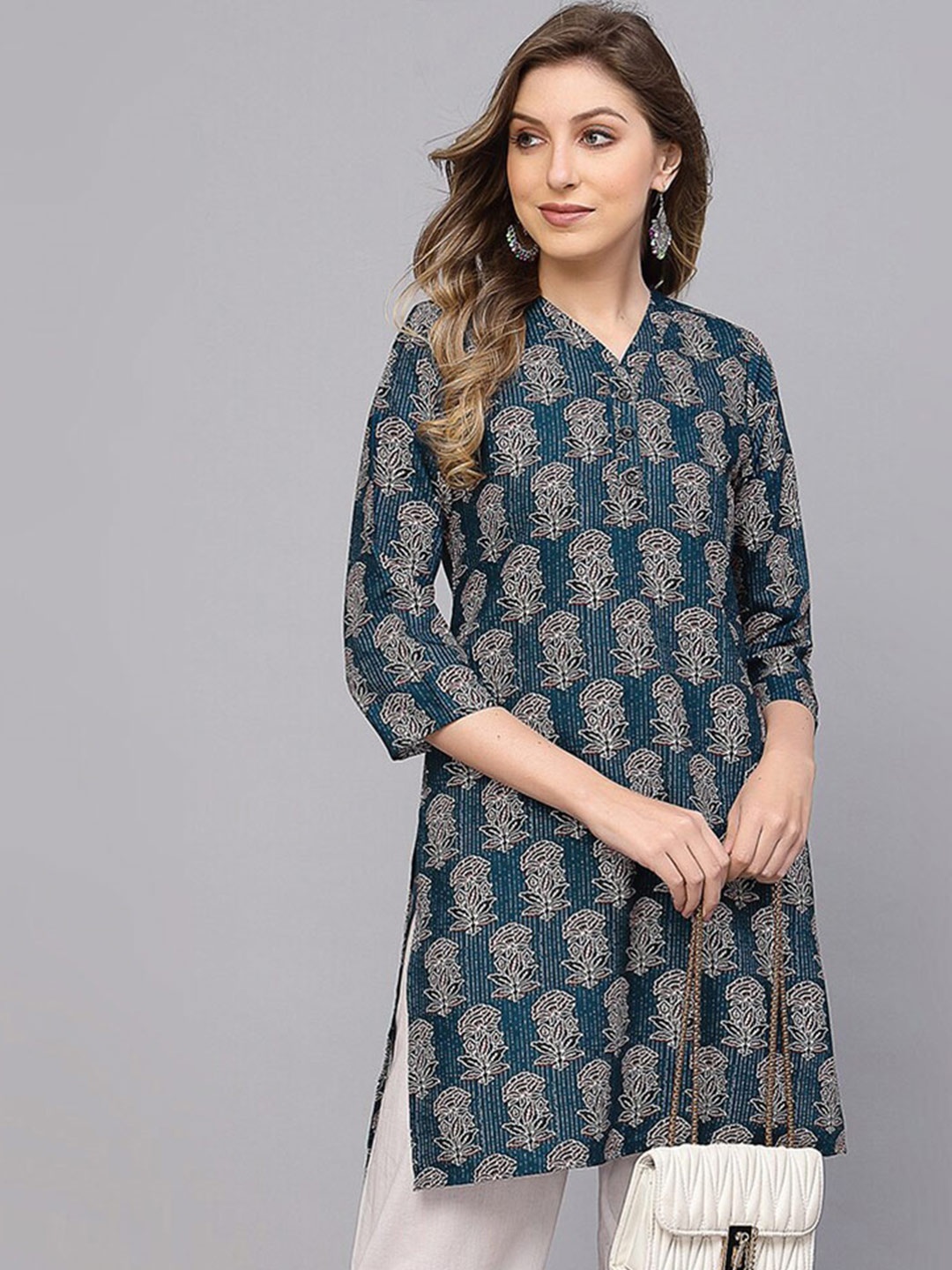 

SKYLEE Women Ethnic Motifs Printed V-Neck Kurti, Teal