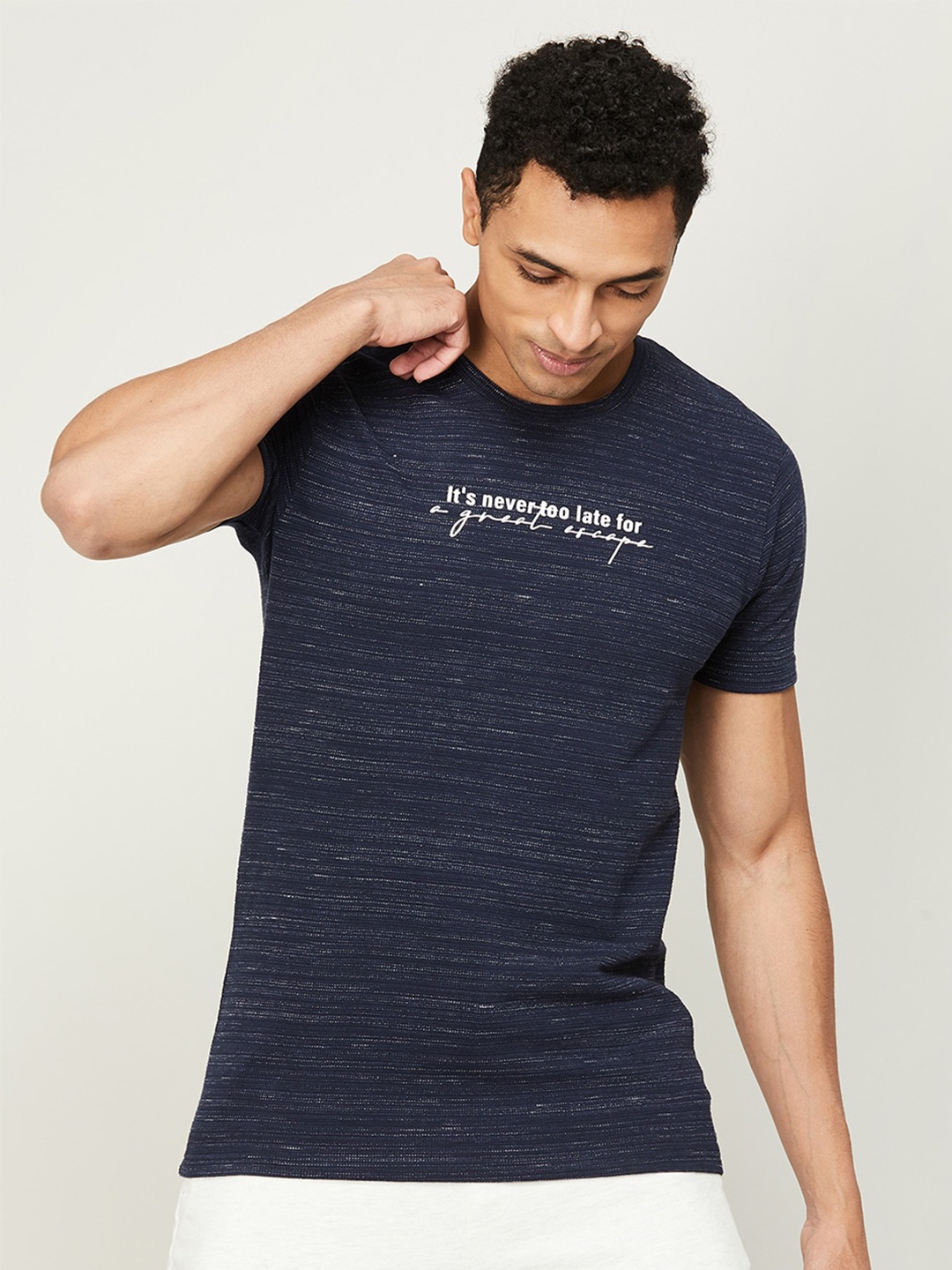

Bossini Men Navy Typography Printed Slim Fit Cotton T-shirt, Navy blue