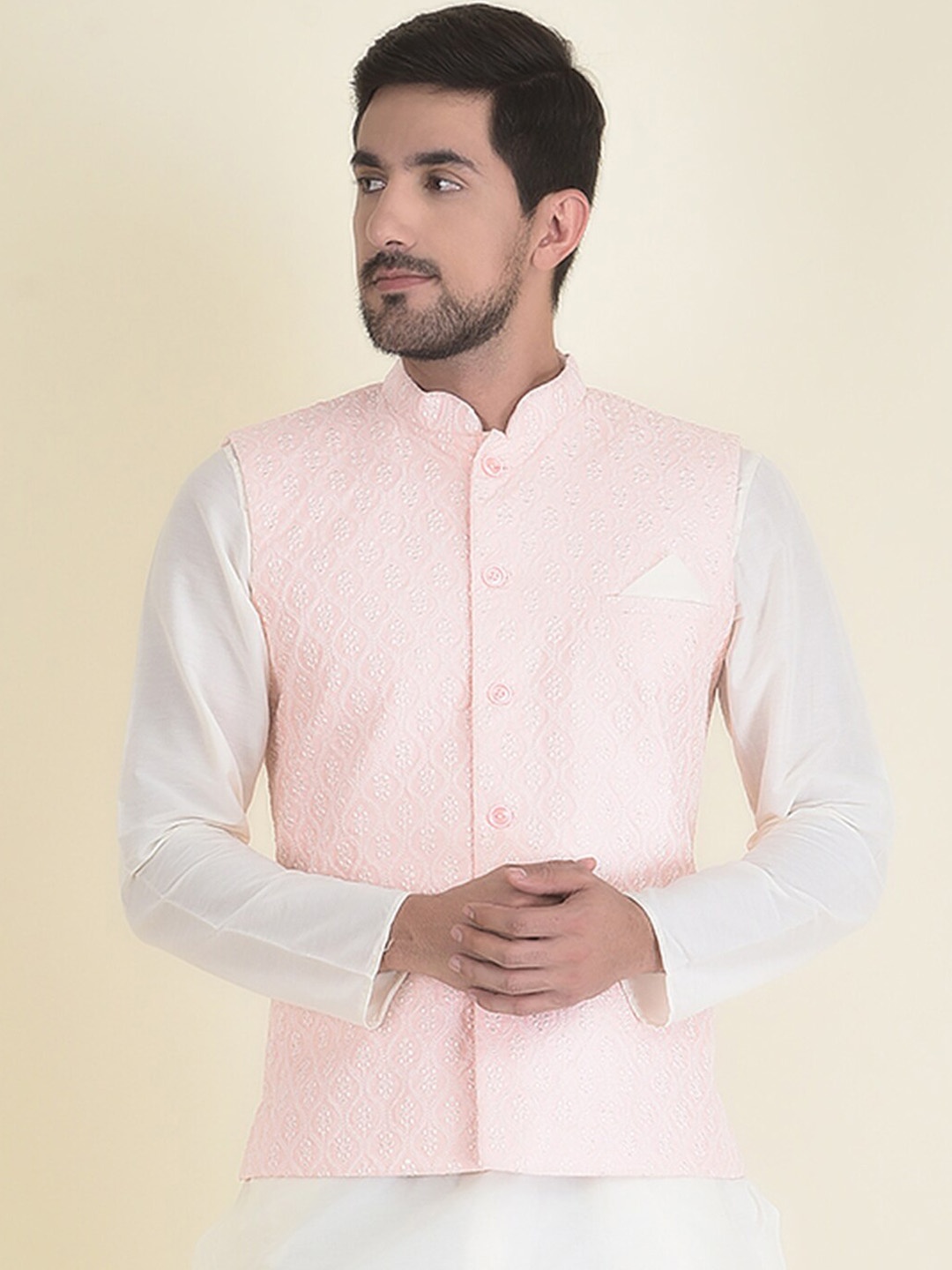 

HOUSE OF DEYANN Men Ethnic Motifs Embroidered Kurta with Trousers & Nehru Jacket, White