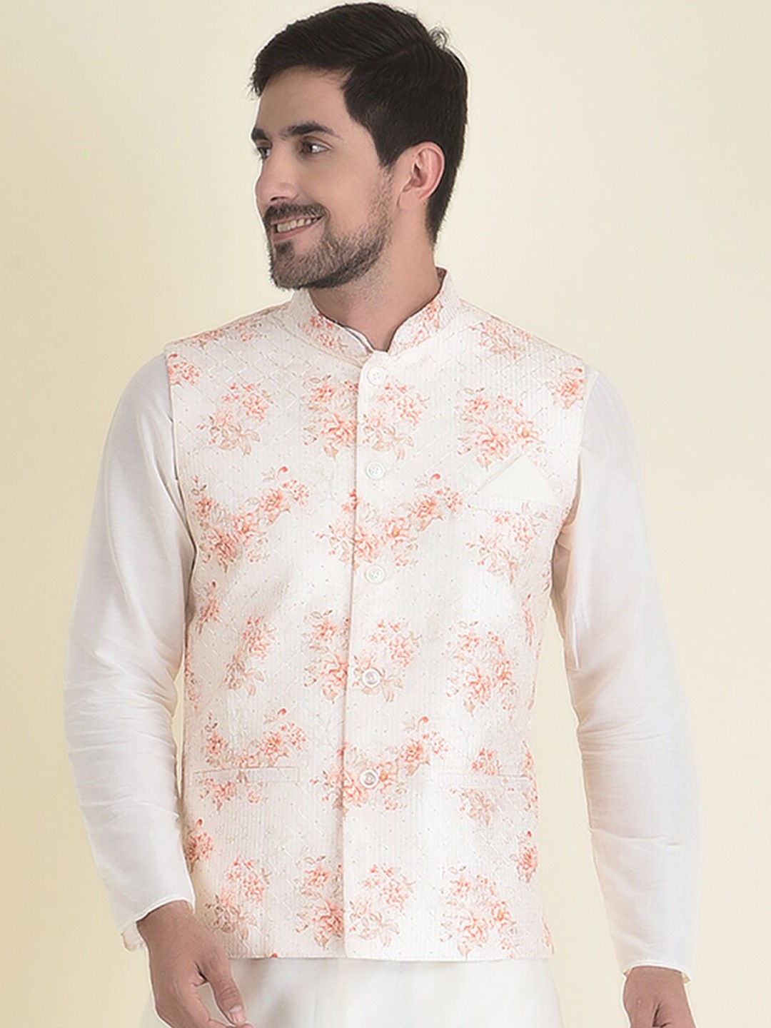 

HOUSE OF DEYANN Men Mandarin Collar Kurta with Trousers & Nehru Jacket, Off white