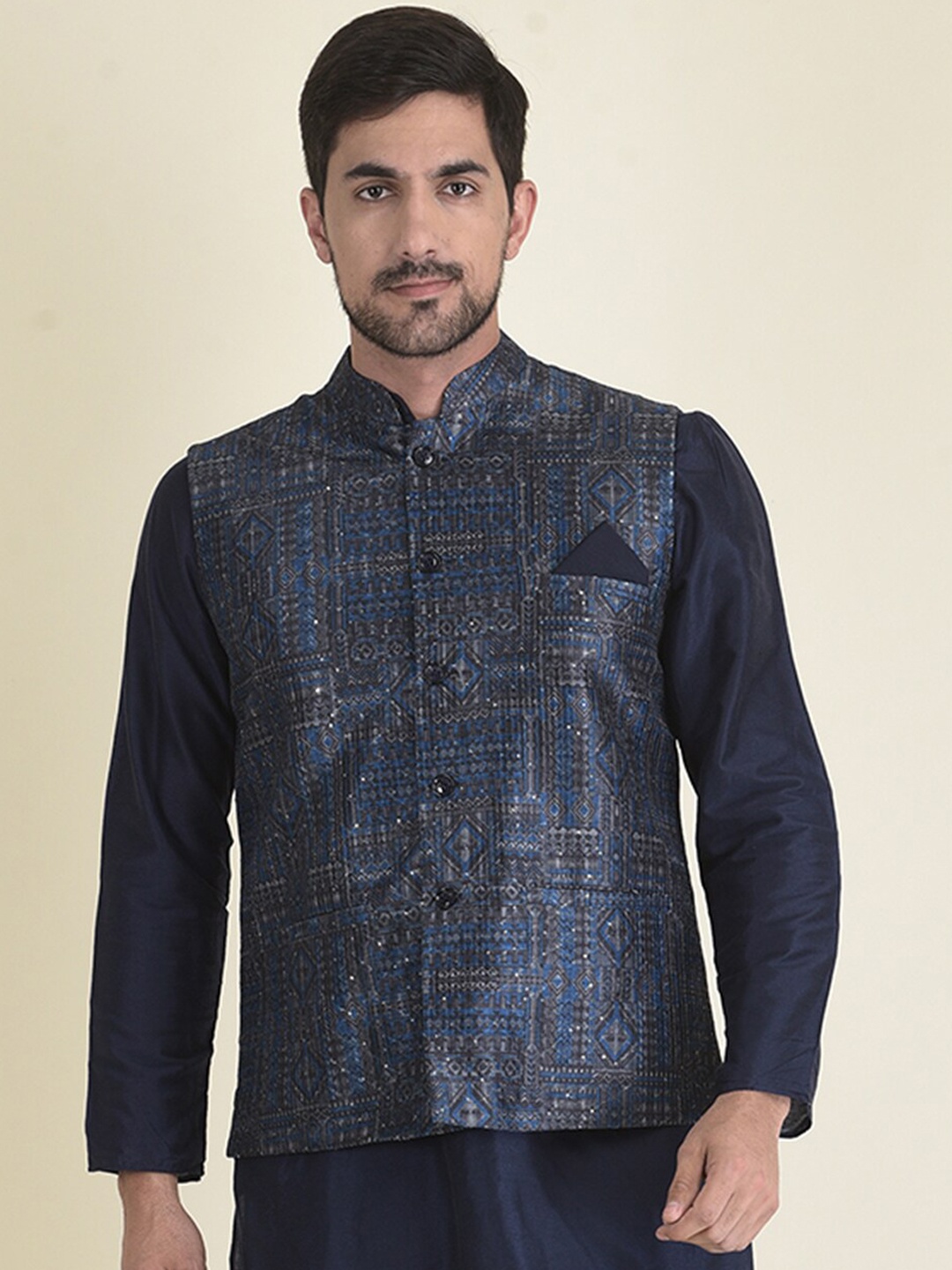 

HOUSE OF DEYANN Men Mandarin Collar Kurta with Trousers & Nehru Jacket, Blue