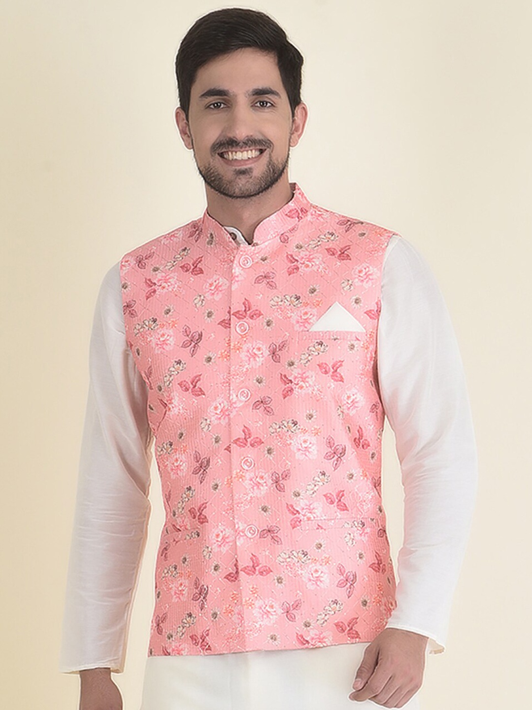 

HOUSE OF DEYANN Men Ethnic Motifs Printed Kurta with Trousers & Nehru Jacket, Peach