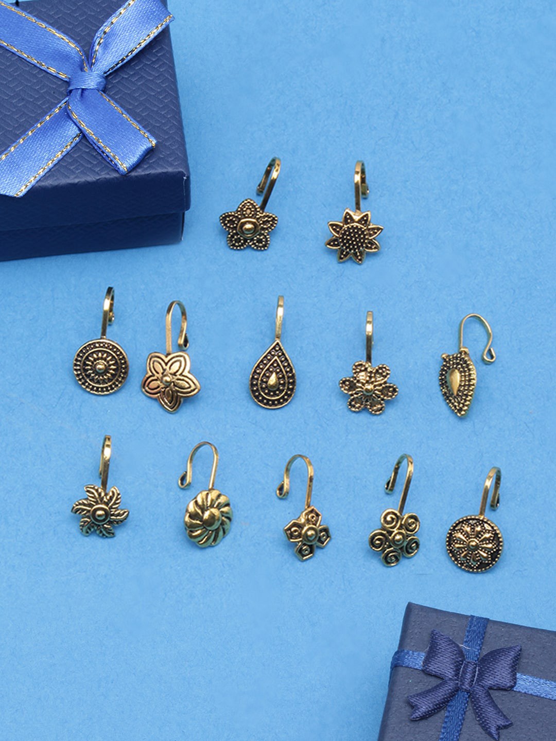 

DIVA WALK Set Of 12 Oxidized Gold-Plated Floral Design Nosepin
