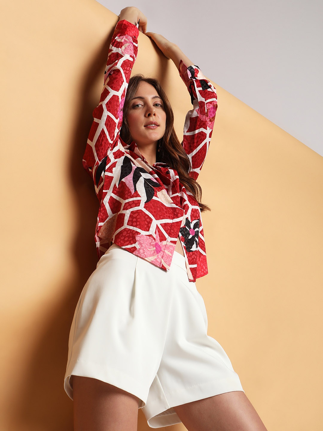 

Vero Moda Women Slim Fit Floral Printed Casual Shirt, Red
