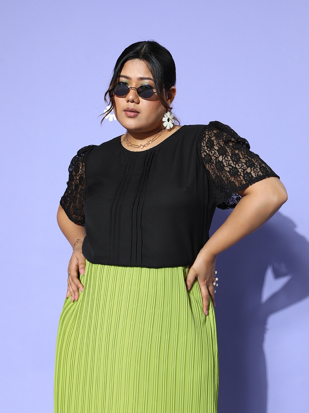 

CURVE BY KASSUALLY Plus Size Solid Top, Black