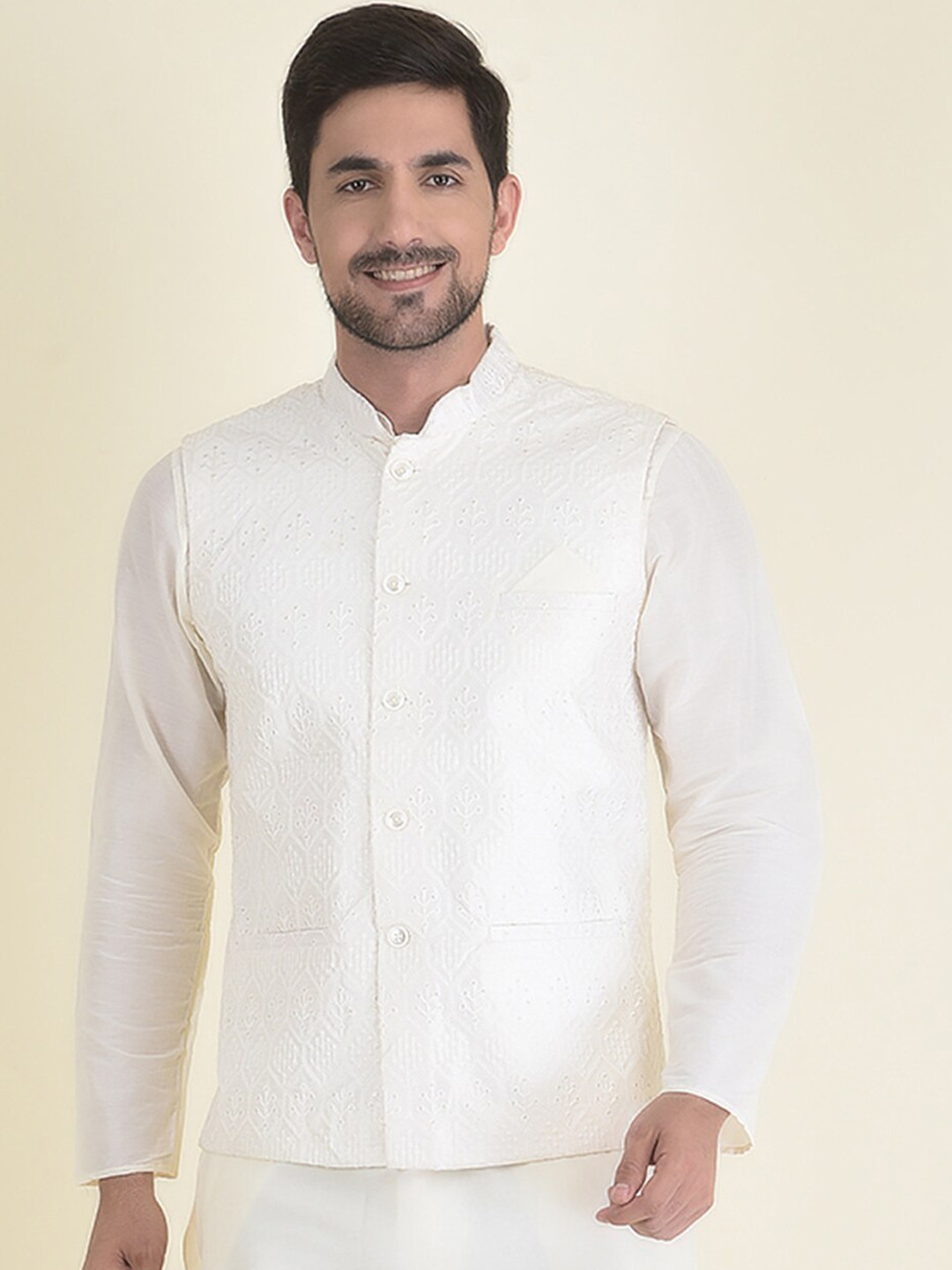 

HOUSE OF DEYANN Men Embellished Nehru Jacket, Off white