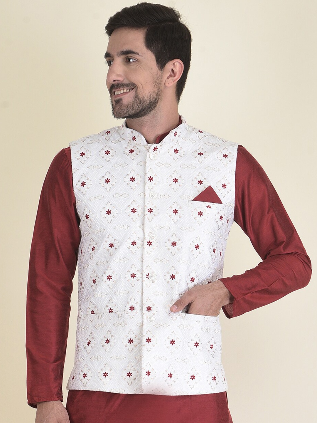 

HOUSE OF DEYANN Men Embellished Woven Nehru Jacket, Off white