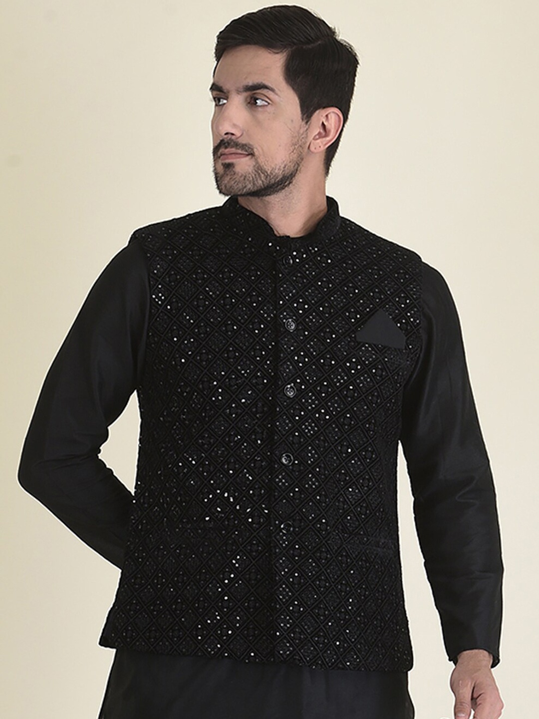 

HOUSE OF DEYANN Men Embroidered Nehru Jacket, Black