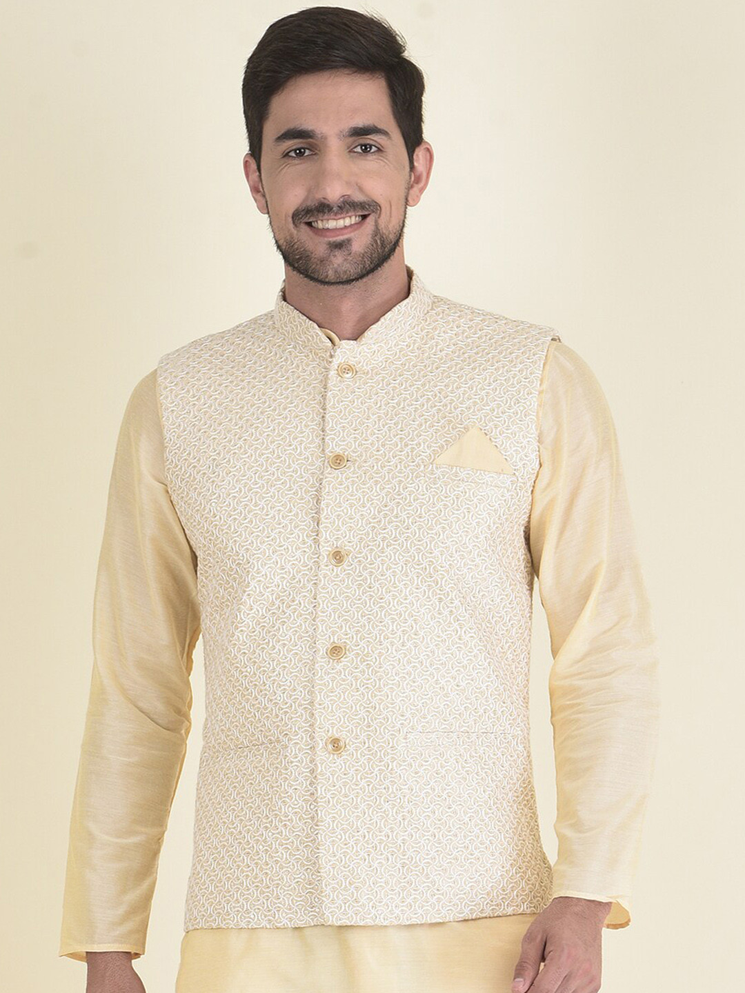 

HOUSE OF DEYANN Men Embroidered Nehru Jacket, Cream